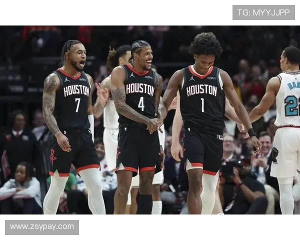 杰伦格林的篮球之路：从天赋少年到NBA明星的成长历程