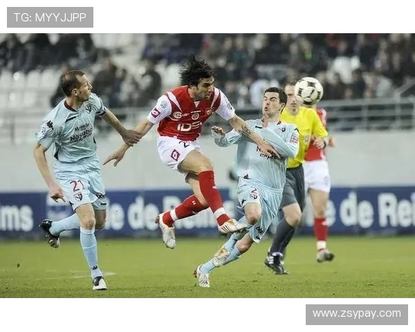 法乙南锡主场迎战图尔争夺三分全力以赴力争胜利