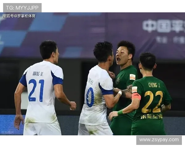 直播盛况与上海上港的精彩对决引发球迷热议与期待 直播盛况与上海上港的精彩对决引发球迷热议与期待